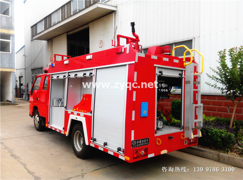 江铃国五2吨水罐消防车图片