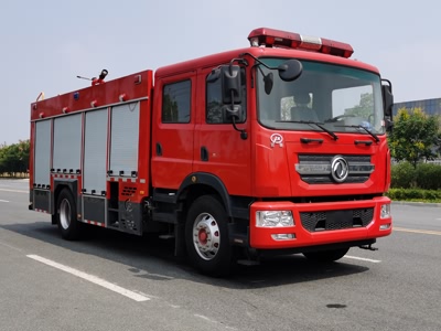 东风多利卡7吨水罐消防车